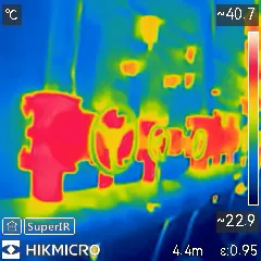 Termovizní snímek: Čerpadla a armatury na rozdělovači